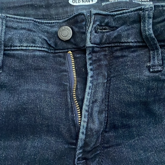 Old navy Rockstar High Rise super skinny jeans - Picture 3 of 6